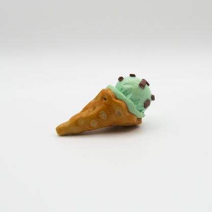 Single Scoop Magnet