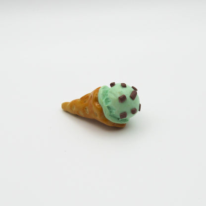 Single Scoop Magnet