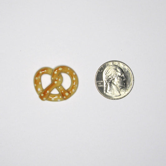 Pretzel Magnet